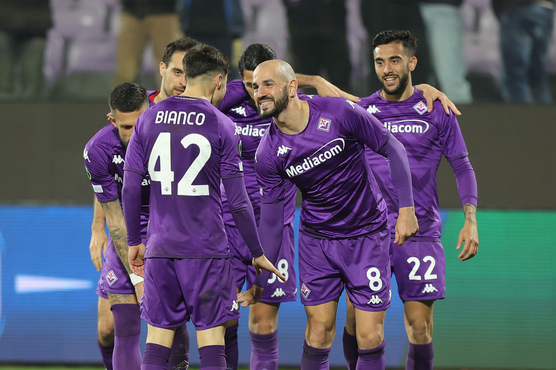 关于佛罗伦萨客场逆转，提升排名迈进的信息